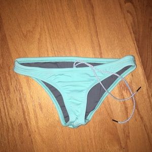 Jolyn Bottoms Size Small